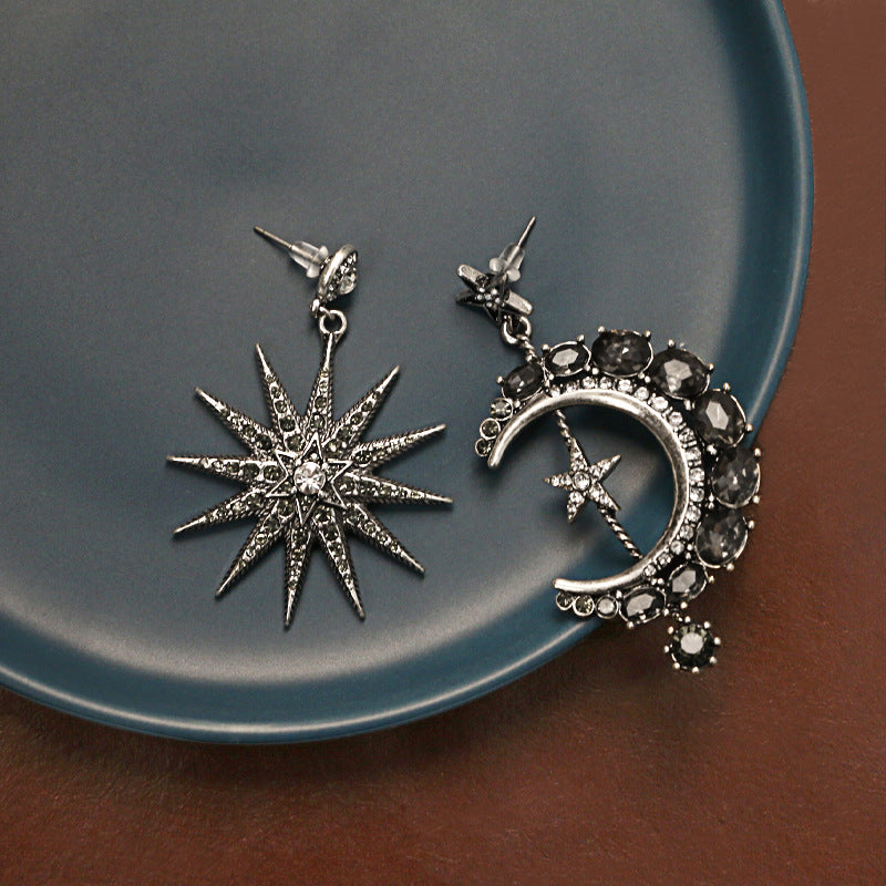 Wholesale Zinc Alloy Star and Moon Asymmetric Earrings